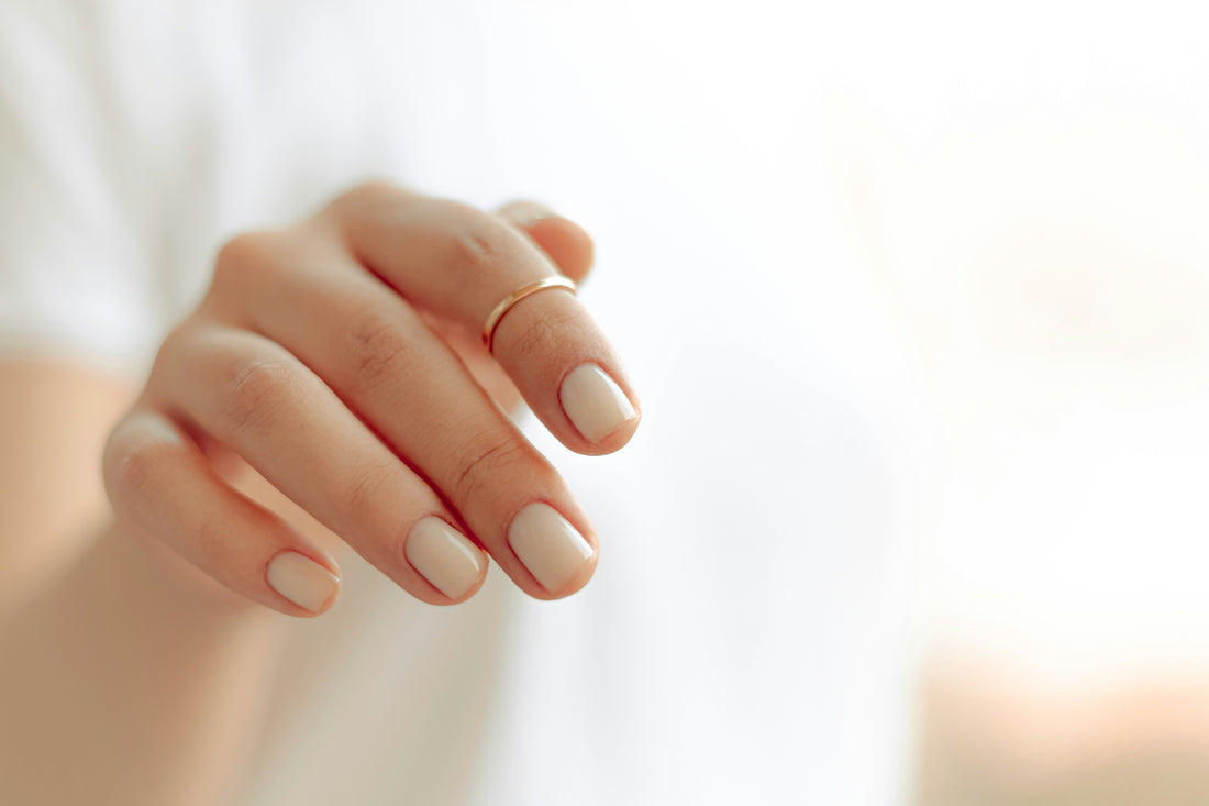 Cuidados com as unhas: produtos de beleza essenciais para mãos bem cuidadas