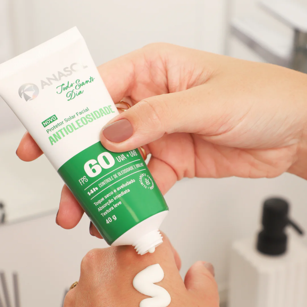 Protetor Solar Facial Anasol Todo Santo Dia Antioleosidade FPS 60 40gr